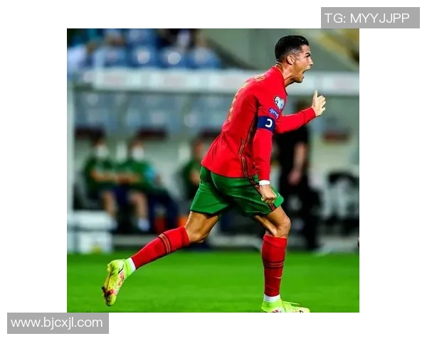 美国足球明星C罗的传奇生涯与影响力分析