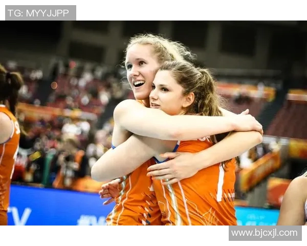 广州羽毛球队在世锦赛积分榜上以61分稳居第一名展现强劲实力